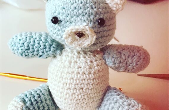 初心者の方でも丁寧に簡単あみぐるみをお教え致します。